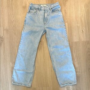 Abercrombie & Fitch The 90s Relaxed Jean High Rise